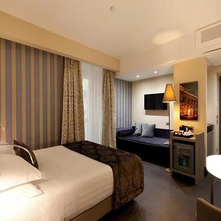 Quirinale Luxury Hotel 3*