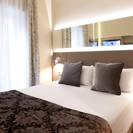 Quirinale Luxury Hotel 3*