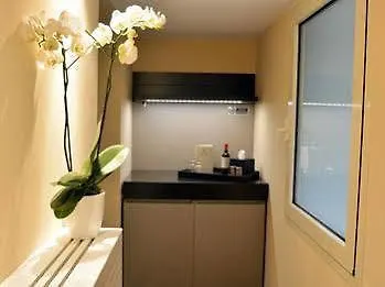 מלון Quirinale Luxury 3*